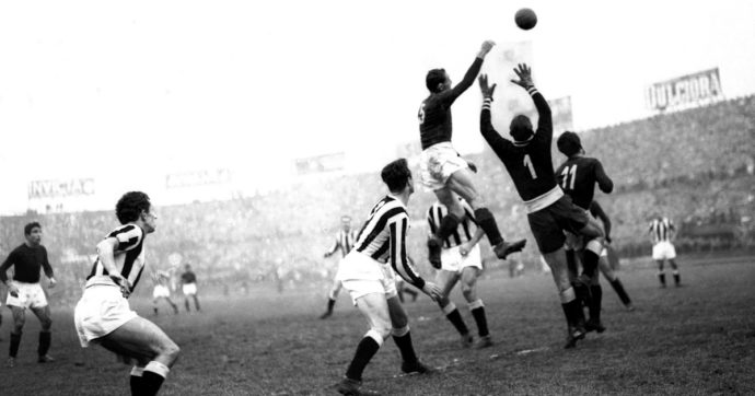 Cover articolo 5 febbraio 1950:<br>la prima partita<br>di calcio trasmessa in diretta tv